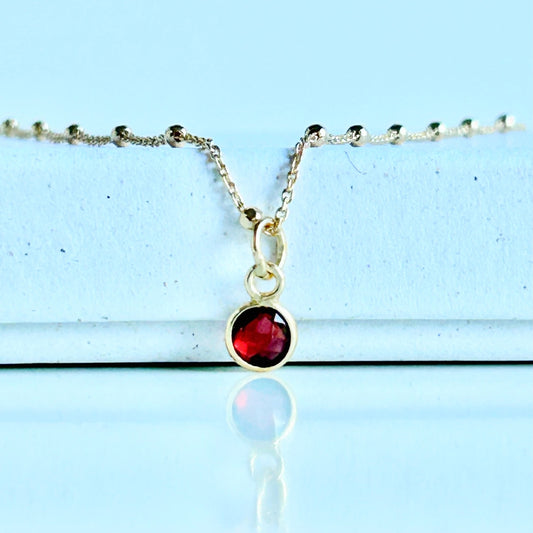 January Birthstone Necklace - Garnet | Protection